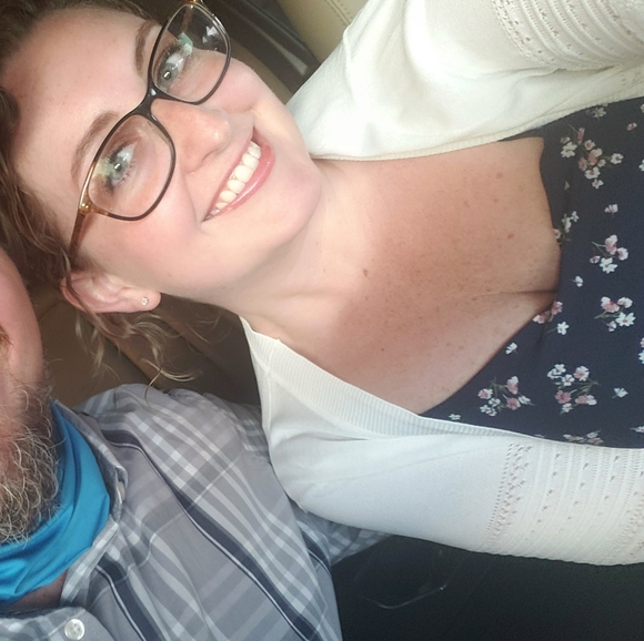 Meet your Posher, Lauren - Picture 1 of 1